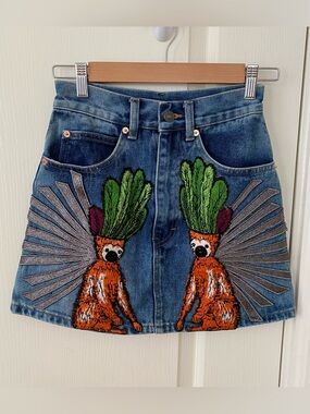Gucci Embroidered Lemur Blue Denim Fading Light Wash Mini Skirt Size XXS